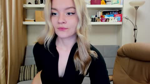 Snapshot of kara_smith_ chatting on 12-08-24, 01:24 Kara. Off from 15th till 24th of December online show from 12-08-24, 01:24