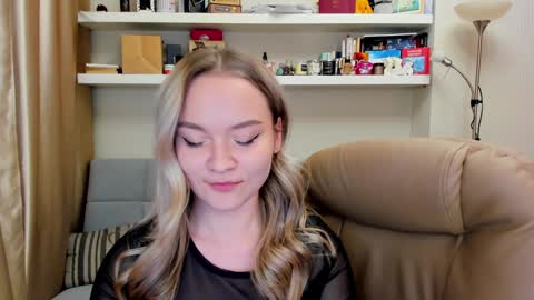 Snapshot of kara_smith_ chatting on 12-09-24, 12:01 Kara. Off from 15th till 24th of December online show from 12-09-24, 12:01