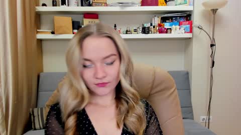 Snapshot of kara_smith_ chatting on 12-26-24, 10:09 Kara. Off from 15th till 24th of December online show from 12-26-24, 10:09