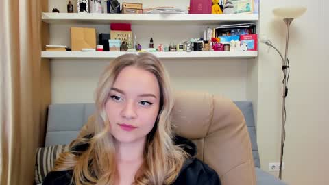 Snapshot of kara_smith_ chatting on 01-15-25, 11:19 Kara. Off from 15th till 24th of December online show from 01-15-25, 11:19