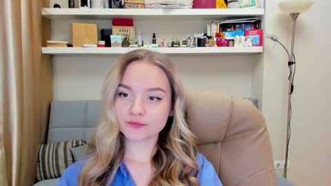 Snapshot of kara_smith_ chatting on 01-19-25, 12:49 Kara. Off from 15th till 24th of December online show from 01-19-25, 12:49