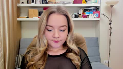 Snapshot of kara_smith_ chatting on 01-19-25, 09:55 Kara. Off from 15th till 24th of December online show from 01-19-25, 09:55