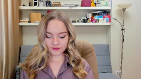 Snapshot of kara_smith_ chatting on 01-30-25, 11:02 Kara. Off from 15th till 24th of December online show from 01-30-25, 11:02