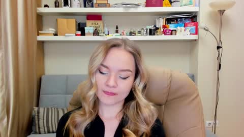 Snapshot of kara_smith_ chatting on 02-02-25, 09:45 Kara. Off from 15th till 24th of December online show from 02-02-25, 09:45