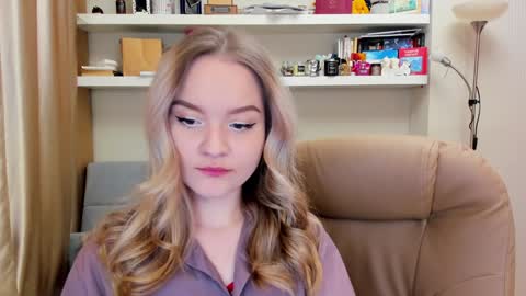 Snapshot of kara_smith_ chatting on 02-04-25, 10:45 Kara. Off from 15th till 24th of December online show from 02-04-25, 10:45