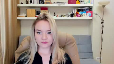 Snapshot of kara_smith_ chatting on 02-08-25, 10:29 Kara. Off from 15th till 24th of December online show from 02-08-25, 10:29