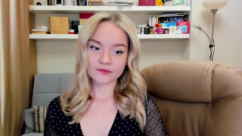 Snapshot of kara_smith_ chatting on 02-12-25, 08:50 Kara. Off from 15th till 24th of December online show from 02-12-25, 08:50
