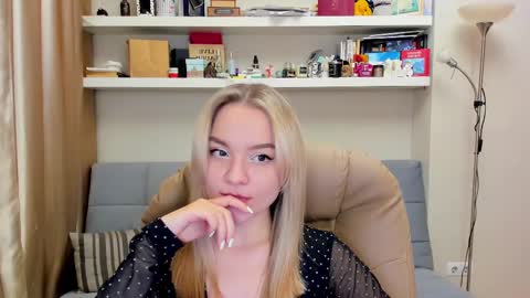 Snapshot of kara_smith_ chatting on 02-19-25, 10:31 Kara. Off from 15th till 24th of December online show from 02-19-25, 10:31