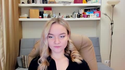 Snapshot of kara_smith_ chatting on 02-23-25, 09:26 Kara. Off from 15th till 24th of December online show from 02-23-25, 09:26