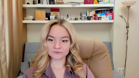 Snapshot of kara_smith_ chatting on 03-05-25, 12:16 Kara. Off from 15th till 24th of December online show from 03-05-25, 12:16