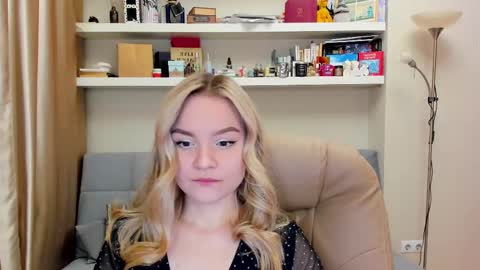 Snapshot of kara_smith_ chatting on 03-08-25, 11:49 Kara. Off from 15th till 24th of December online show from 03-08-25, 11:49