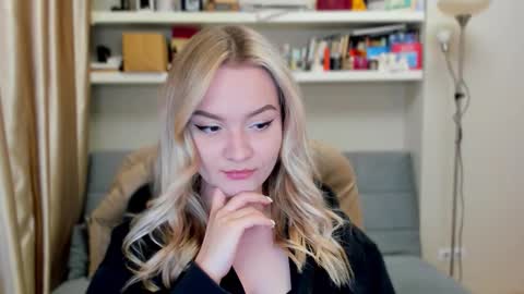Snapshot of kara_smith_ chatting on 09-16-25, 09:49 Kara. Off from 15th till 24th of December online show from 09-16-25, 09:49