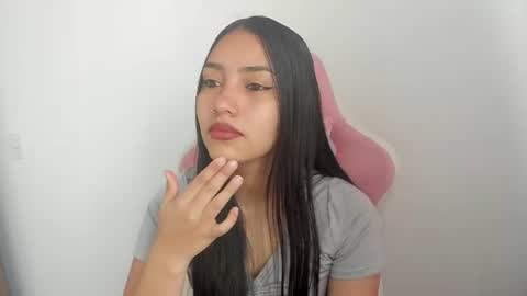 karely_sweet_ online show from 06-19-26, 01:59