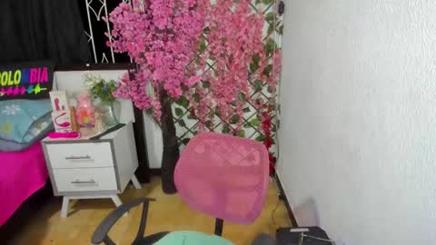 Karen online show from 10-02-25, 03:46