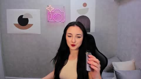 karen_morgan online show from 12-19-24, 01:50