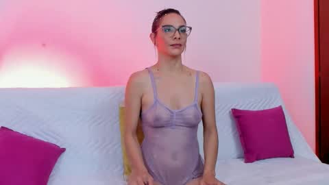 Karen online show from 04-01-26, 01:50