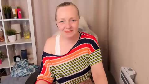 Karen online show from 05-03-26, 12:00