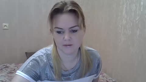 karennelsonx online show from 12-22-24, 06:26