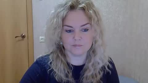 karennelsonx online show from 10-04-25, 01:09