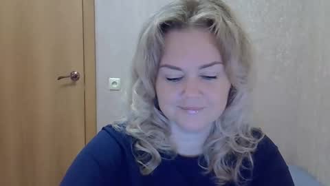 karennelsonx online show from 10-20-25, 07:20