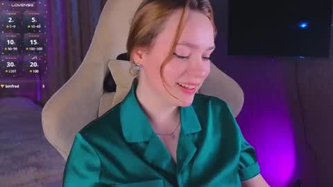 Karoline online show from 01-15-25, 03:43