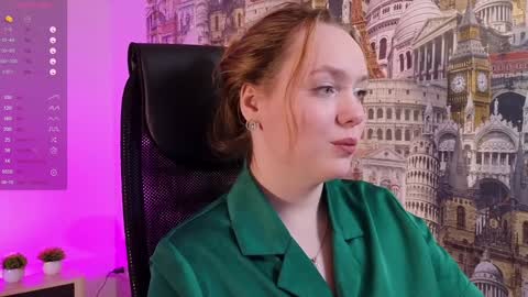 Karoline online show from 01-30-25, 03:33