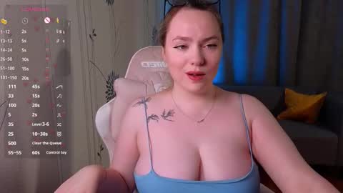 Karoline online show from 10-22-25, 03:07