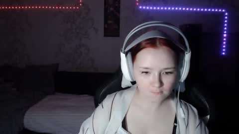 Snapshot of karicynthia chatting on 09-11-25, 04:40 Lisa Backler online show from 09-11-25, 04:40