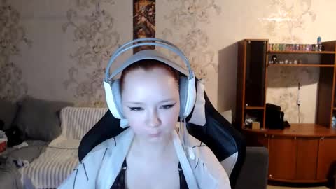 Snapshot of karicynthia chatting on 09-15-25, 04:18 Lisa Backler online show from 09-15-25, 04:18