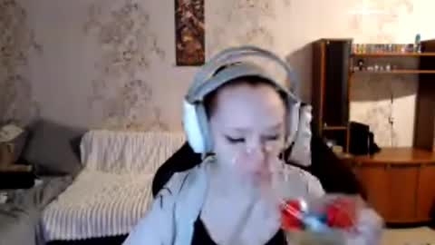 Snapshot of karicynthia chatting on 09-16-25, 04:19 Lisa Backler online show from 09-16-25, 04:19