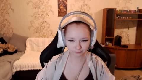 Snapshot of karicynthia chatting on 09-19-25, 03:24 Lisa Backler online show from 09-19-25, 03:24