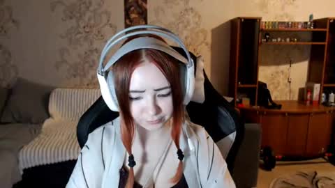 Lisa Backler online show from 09-21-25, 04:19