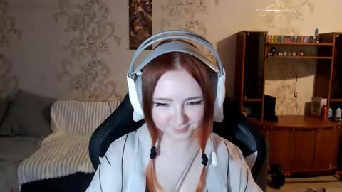 Lisa Backler online show from 09-23-25, 04:21