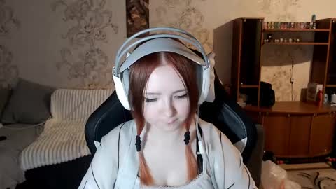 Lisa Backler online show from 09-24-25, 04:21