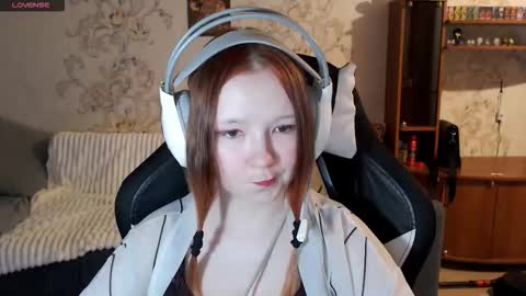 Lisa Backler online show from 10-03-25, 04:37