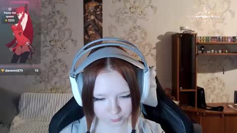 Lisa Backler online show from 10-06-25, 04:26