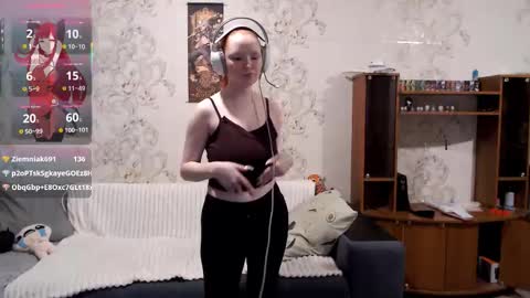 Lisa Backler online show from 10-28-25, 04:31