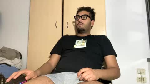 karim03larbi online show from 02-08-25, 10:51