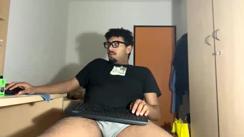 karim03larbi online show from 03-06-25, 07:43