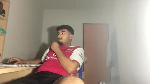 karim03larbi online show from 03-11-25, 06:19