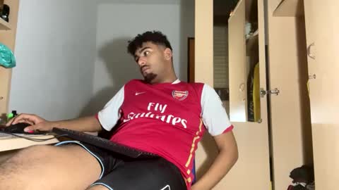 karim03larbi online show from 03-12-25, 07:49