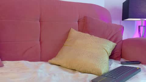 Snapshot of karina2smith chatting on 04-15-26, 07:58 karina online show from 04-15-26, 07:58