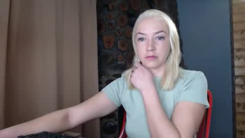 karina online show from 12-17-25, 03:56