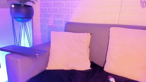 Kari online show from 01-25-25, 06:23