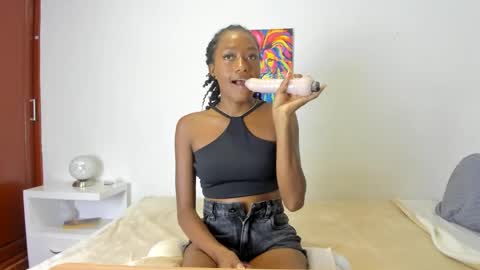 karina_lopez7 online show from 02-06-25, 12:11