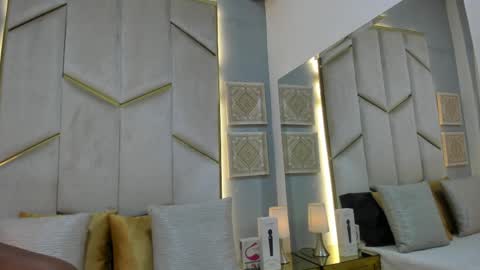 Snapshot of karinaacox chatting on 04-19-26, 12:37 karinaacox online show from 04-19-26, 12:37