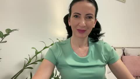 Karina online show from 02-18-25, 01:43