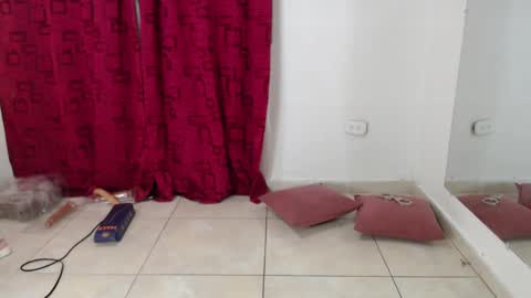 KarinaSimonz online show from 02-16-25, 07:38