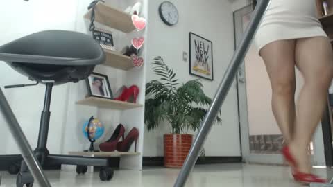 Karin online show from 01-12-25, 03:46
