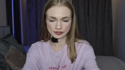 karinchik544 online show from 11-11-25, 01:55